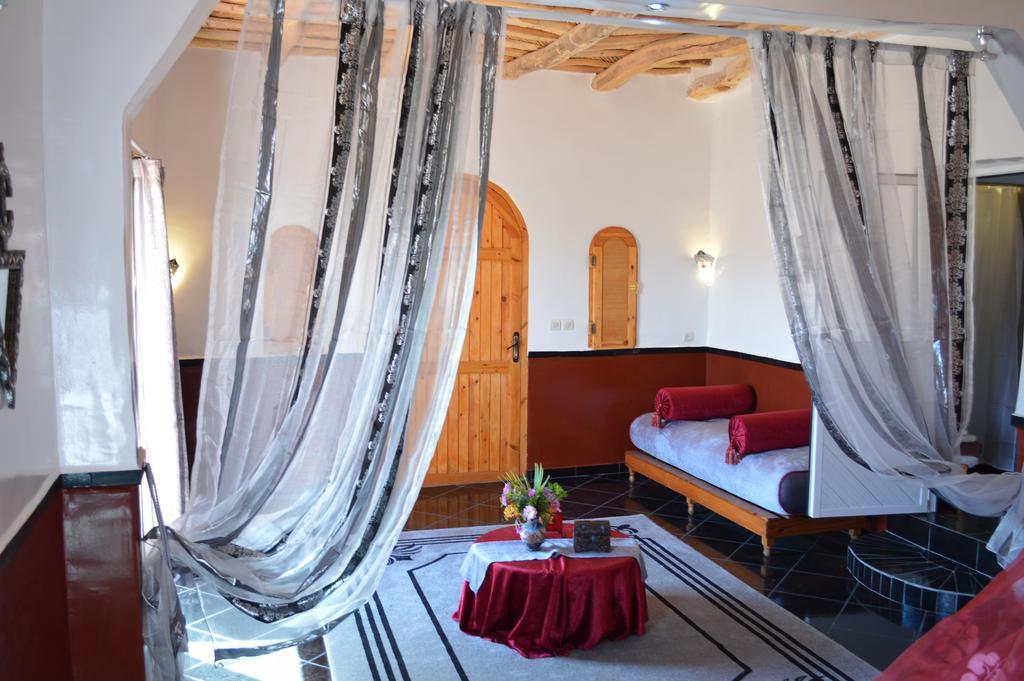 Auberge Le Jardin De La Source Aït Ben Ali Eksteriør billede